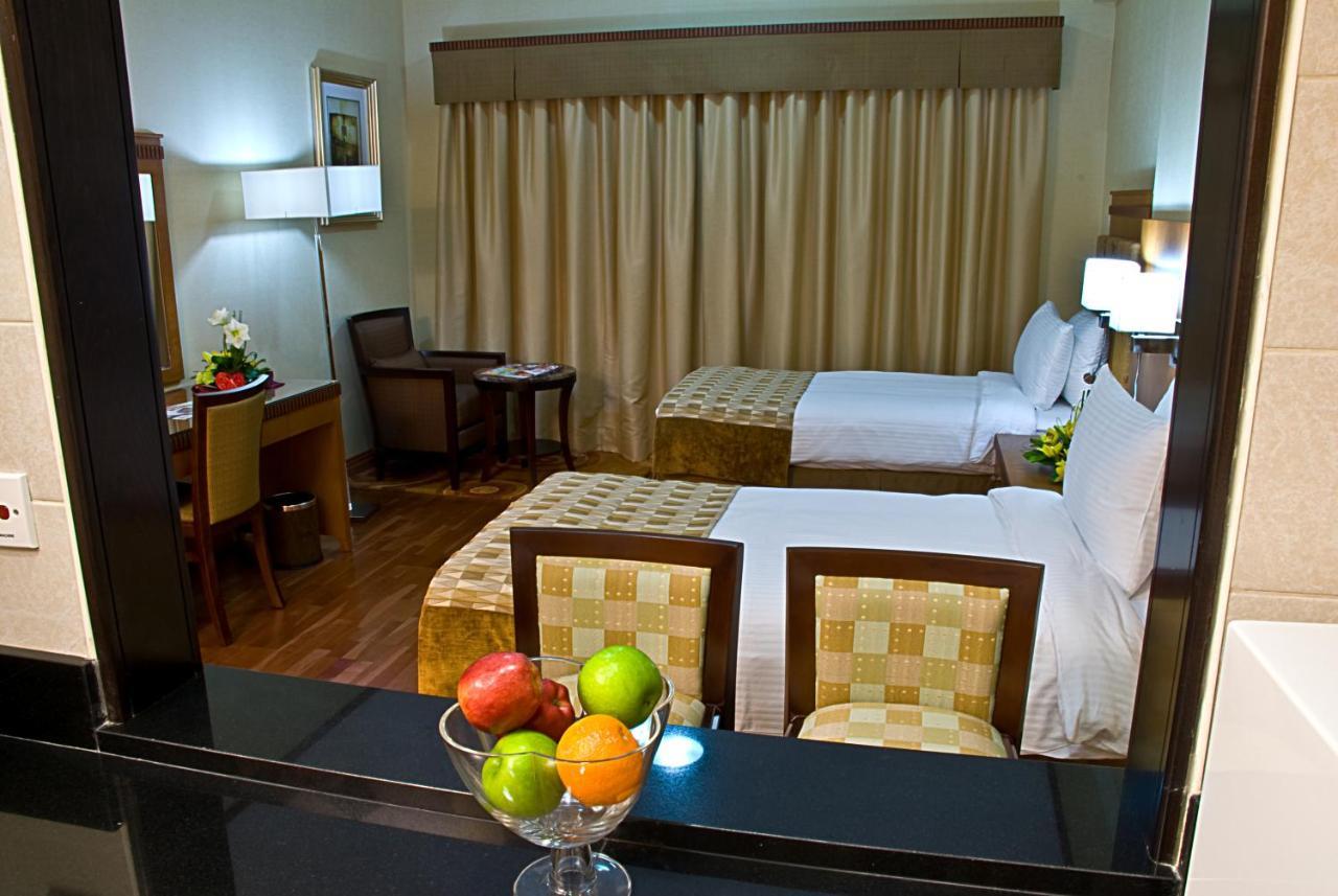 Chelsea Gardens Hotel Apartment Dubai Exterior foto